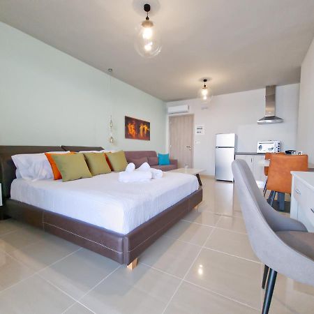 Epipleon Luxury Suites -105- Δωμάτιο 35Τμ Με Βεράντα 35Τμ Μπροστά Στη Θάλασσα نافبكْتوس المظهر الخارجي الصورة