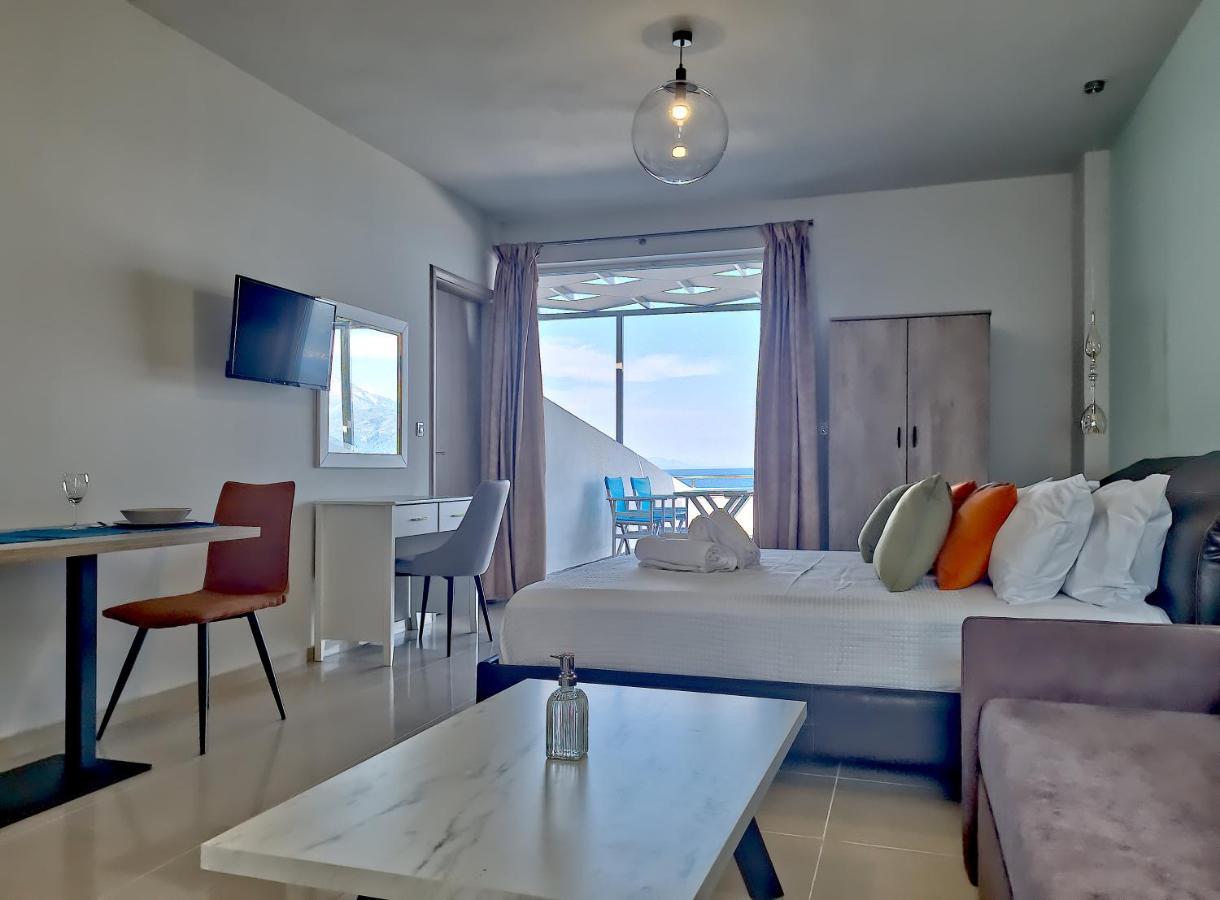 Epipleon Luxury Suites -105- Δωμάτιο 35Τμ Με Βεράντα 35Τμ Μπροστά Στη Θάλασσα نافبكْتوس المظهر الخارجي الصورة